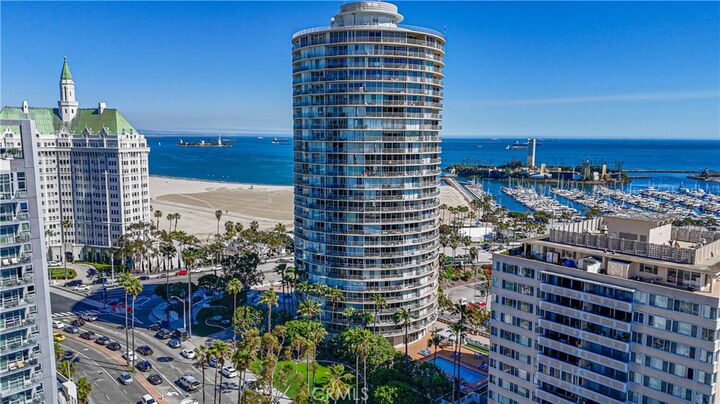 Property Photo:  700 E Ocean Boulevard 2703  CA 90802