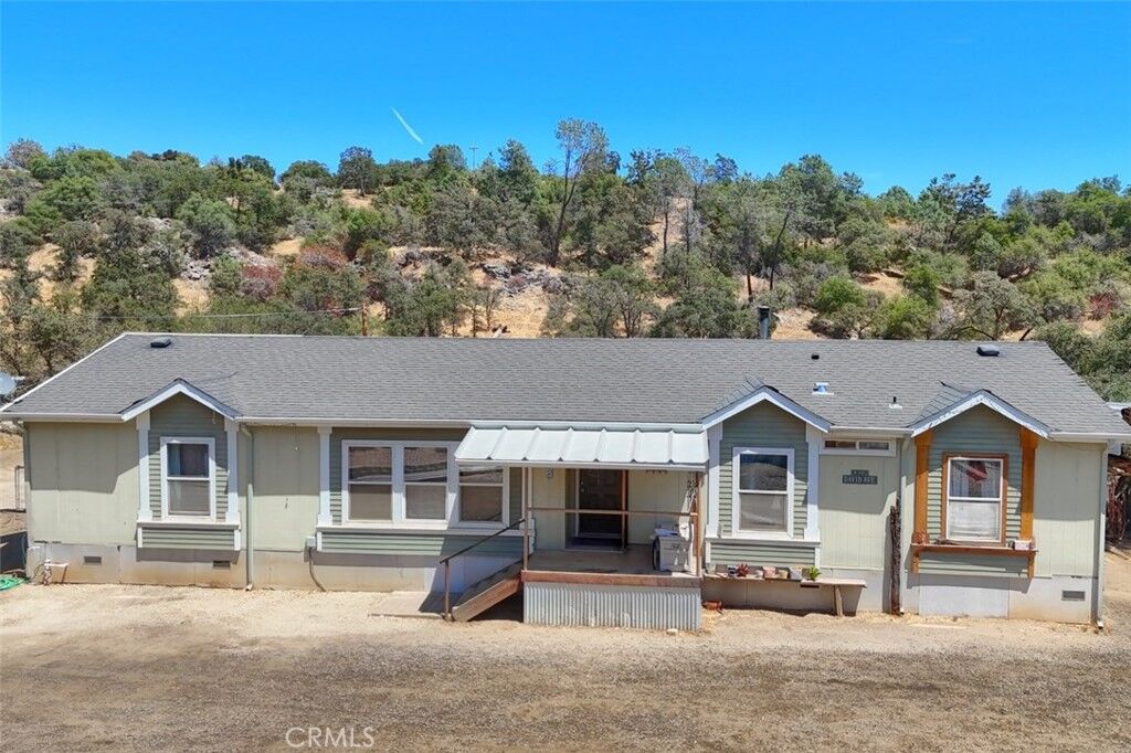 Property Photo: 32791 Road 416 CA 93614