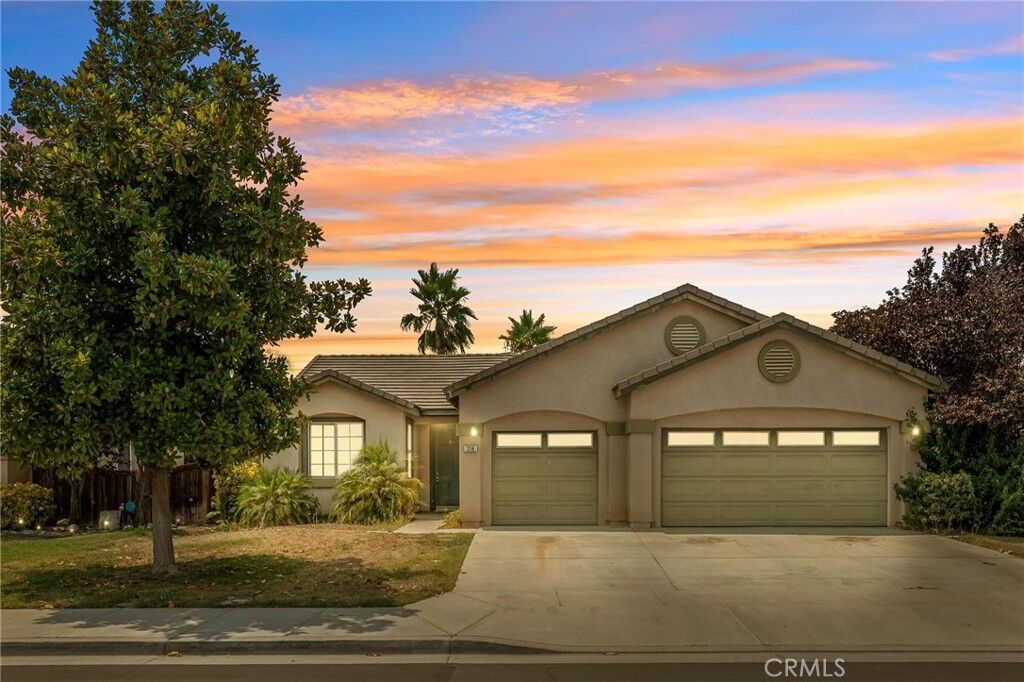 Property Photo:  218 Dusk Lane  CA 92582 