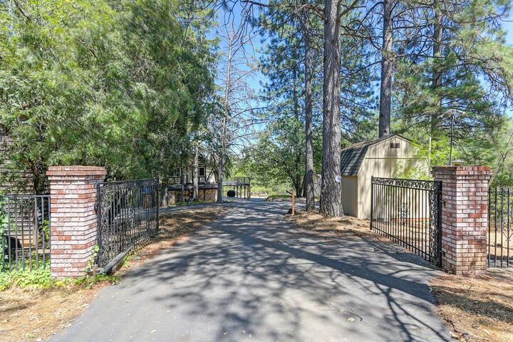 Property Photo: 370 Bon Vue Drive CA 95703