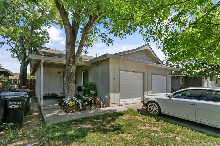 7319 Berna Way  Sacramento CA 95823 photo