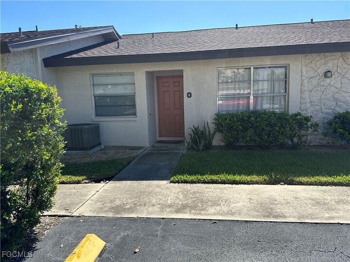 Property Photo:  4611 SE 5th Place 8  FL 33904 