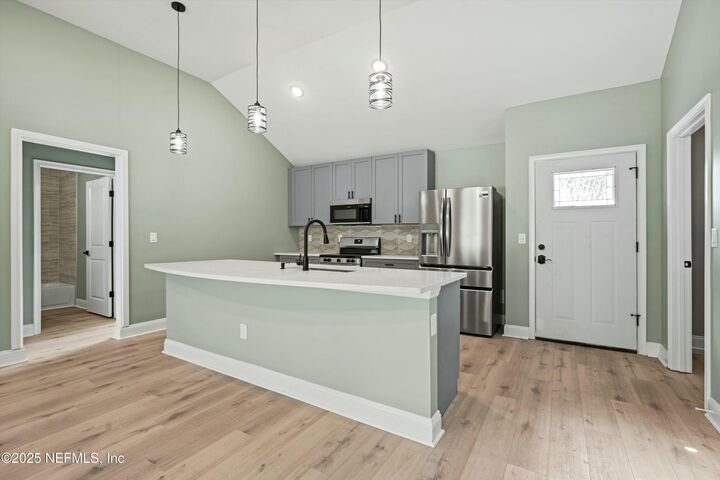 Property Photo:  1285 Azalea Drive  FL 32205 