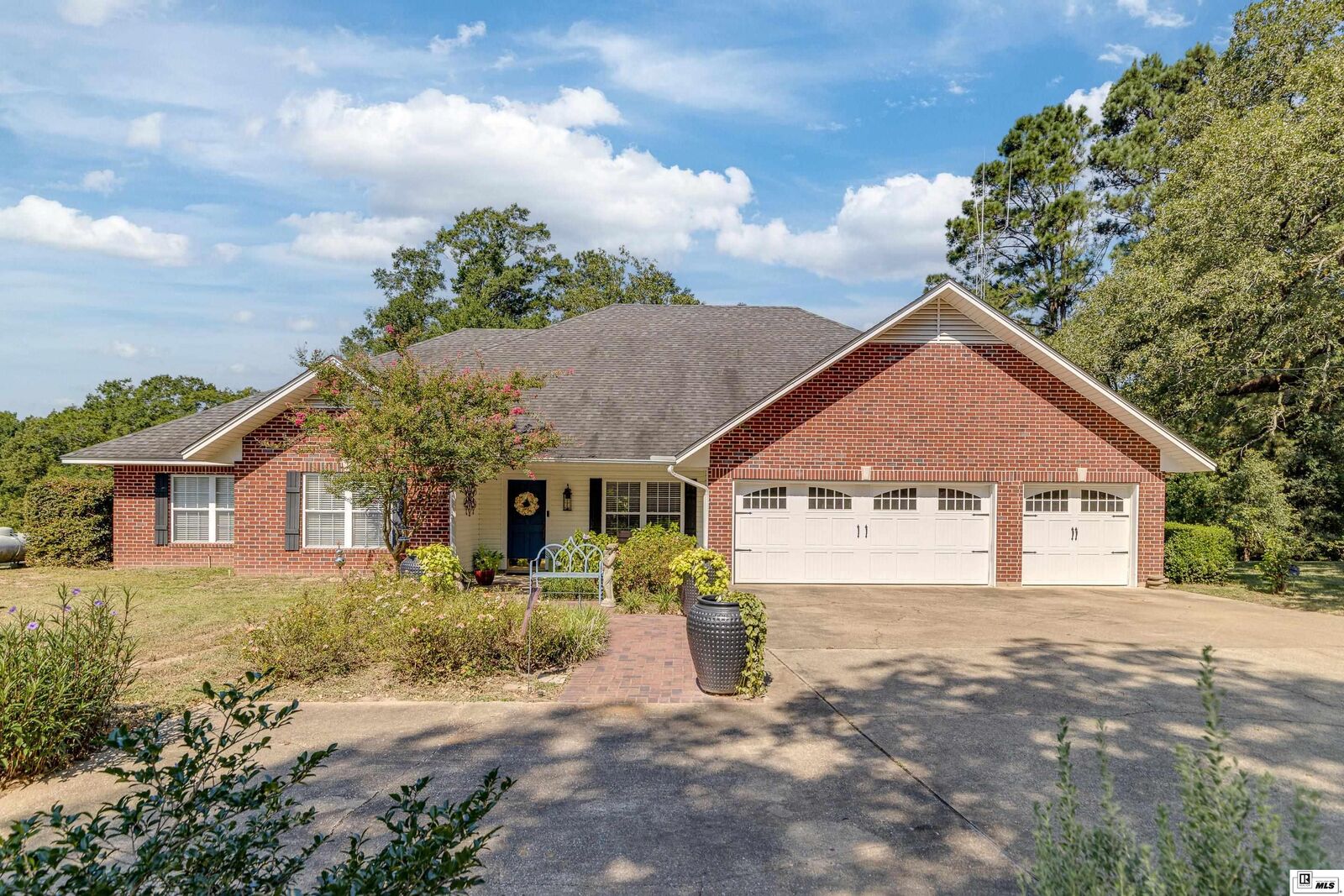 Property Photo:  1737 Williams Road  LA 71227 