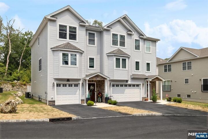 Property Photo:  6 Stanley Way  NJ 07465 