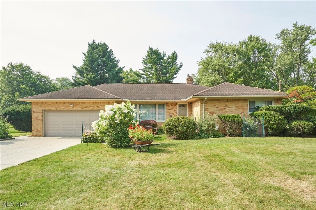 Property Photo:  5901 Akins Road  OH 44133 