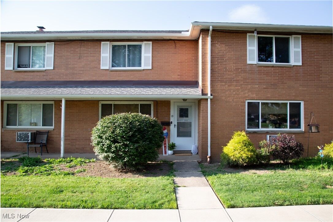 Property Photo:  2472 Warren 19  OH 44087 
