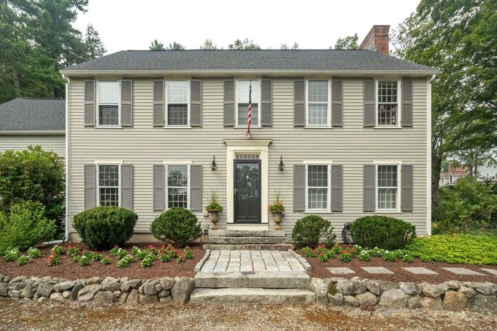 Property Photo:  1 Brimstone Hill Road  NH 03031 