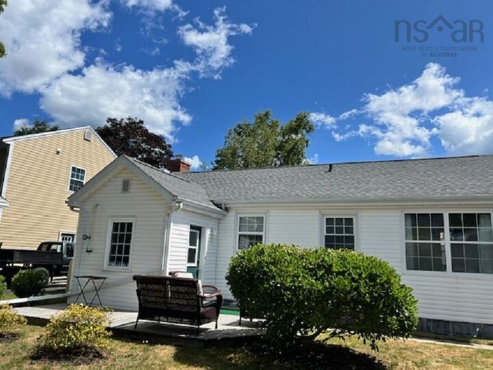 Property Photo: 24 Hayward Court NS B2N 3C2