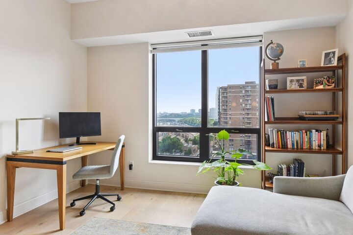 Property Photo:  100 3rd Avenue S 1001  MN 55401 