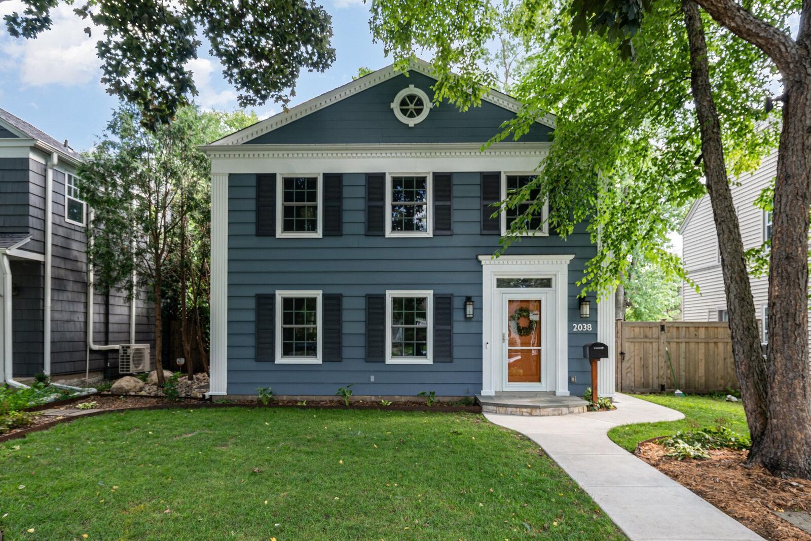Property Photo:  2038 Pinehurst Avenue  MN 55116 