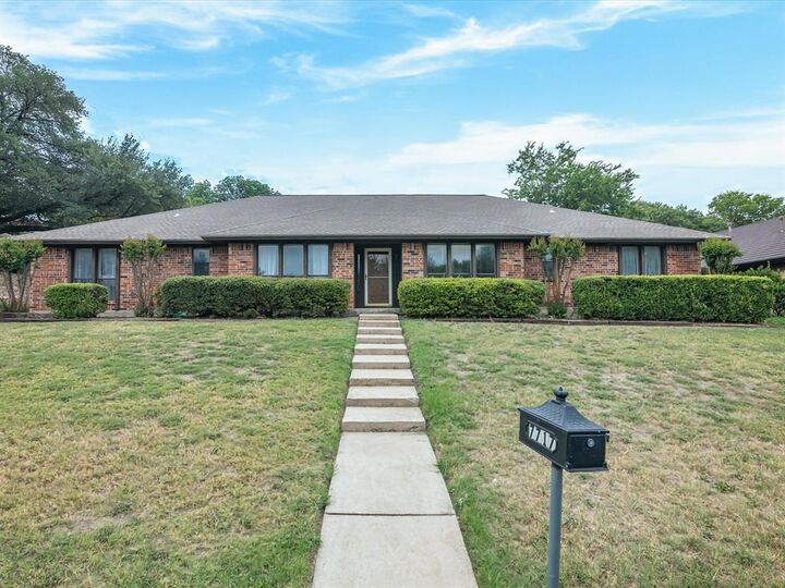 7717 Woodside Hill  Fort Worth TX 76179 photo
