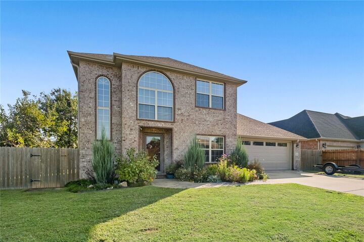 Property Photo: 1905 W Countryside Lane AR 72758