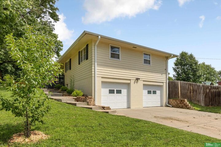 Property Photo:  3137 S 118th Street  NE 68144 