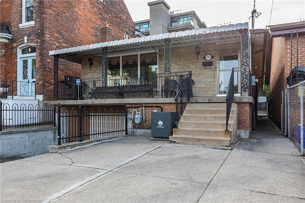 Property Photo:  283 Macnab Street N  ON L8L 1K5 
