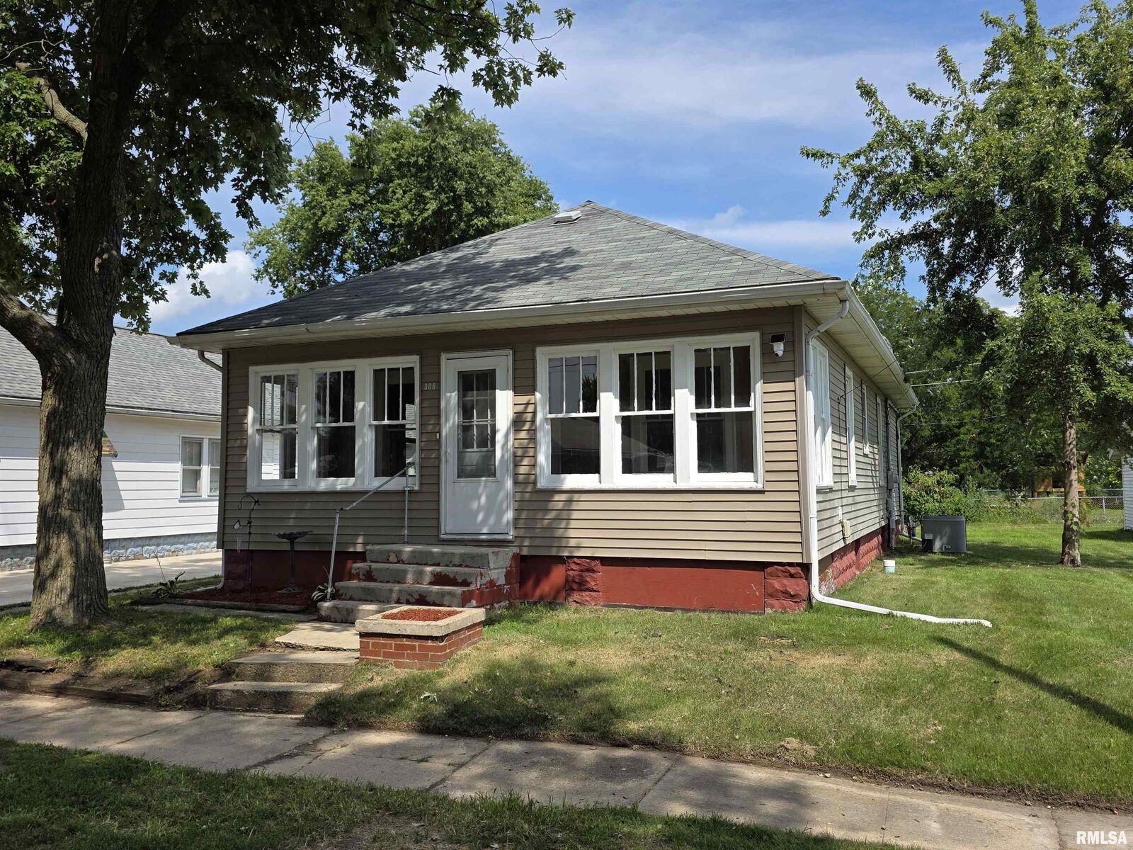 Property Photo: 306 Ripper Street IL 61554