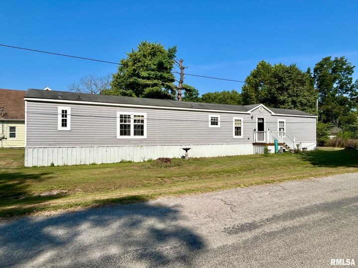 501 Grant Avenue  Dowell IL 62927 photo
