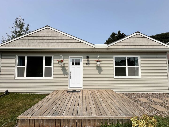 Property Photo:  389 Highland Avenue  PE C1N 2M4 