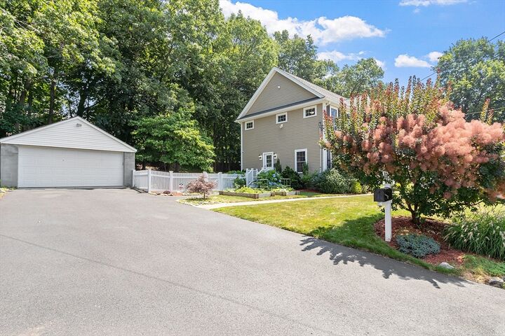 Property Photo:  18 Sonrel St 18  MA 01801 