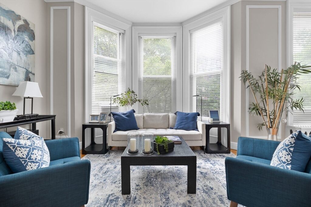 Property Photo:  292 Beacon St 3  MA 02116 