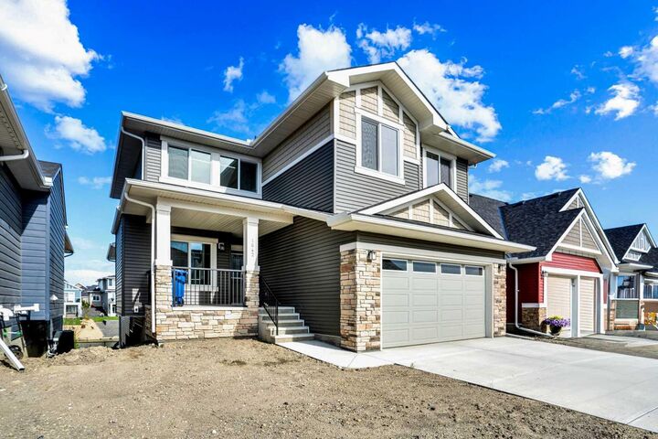 Property Photo:  1642 Baywater Street SW  AB T4B 0A7 