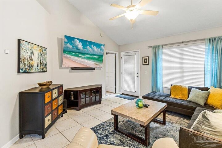 Property Photo: 1391 Tiger Lake Dr FL 32563