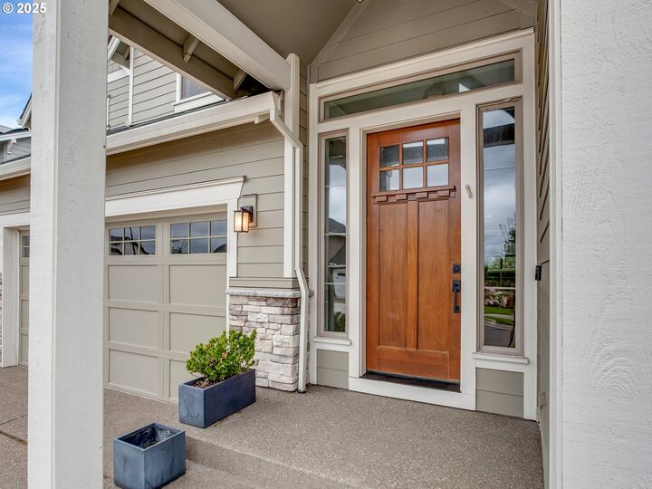 Property Photo: 4057 Heron Dr OR 97068