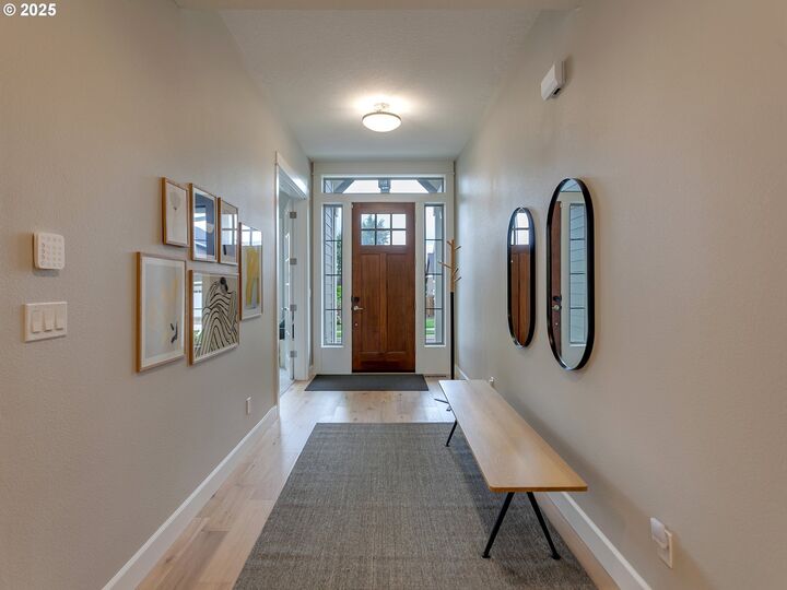 Property Photo: 4057 Heron Dr OR 97068