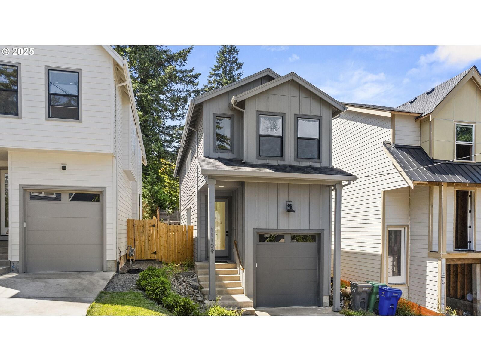 Property Photo:  11109 SW 43rd Ave  OR 97219 