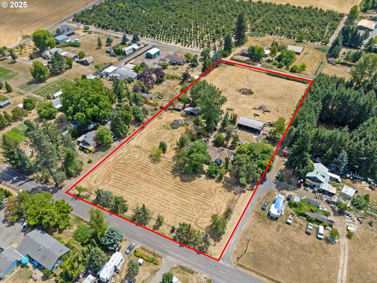Property Photo:  4236 SE Whiteson Rd  OR 97101 