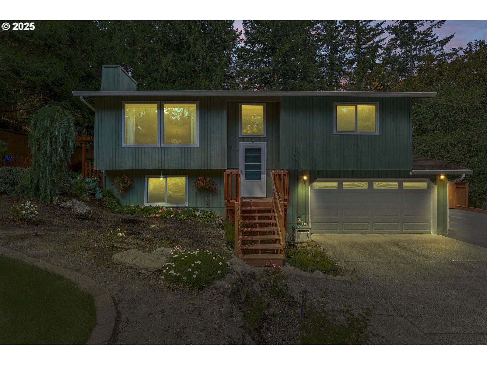 Property Photo:  6843 SE 144th Ave  OR 97236 