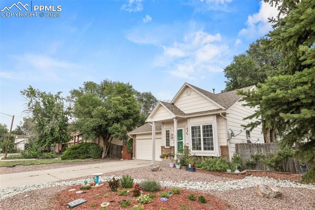 Property Photo:  265 Wallace Street  CO 80911 