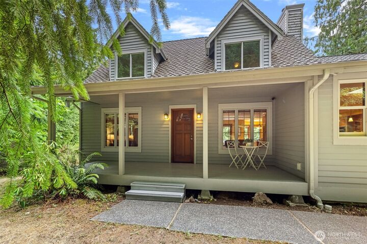 Property Photo: 6604 282nd Avenue SE WA 98027