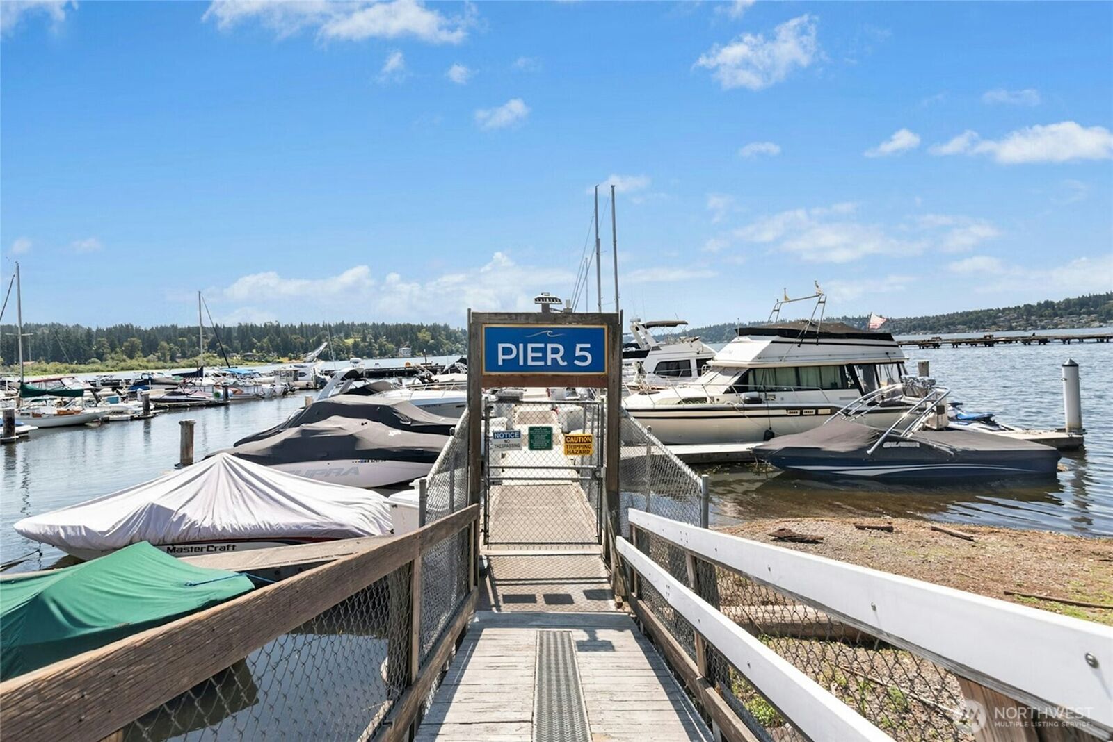 Property Photo: 6121 NE 175th Street B201 WA 98028
