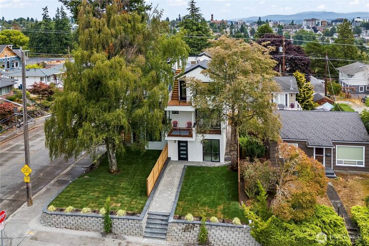 Property Photo: 4402 52nd Avenue SW WA 98116
