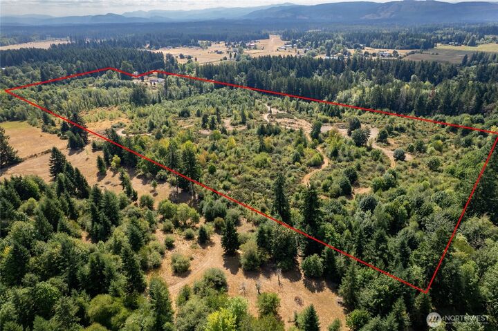Property Photo:  13945  Morris Road SE  WA 98597 