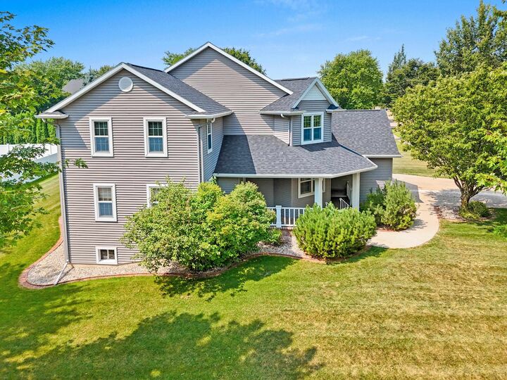 Property Photo:  321 E Apple Creek Road  WI 54913 