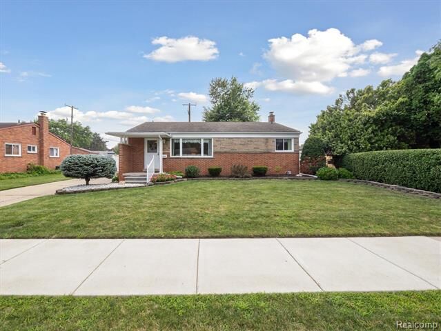 Property Photo:  33329 Mackenzie Drive  MI 48185 