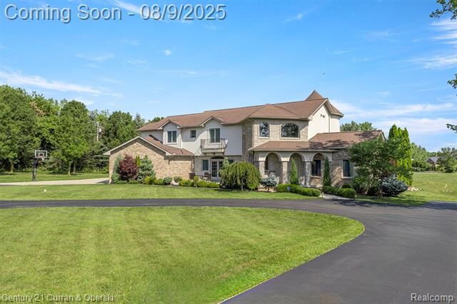 Property Photo: 7455 Groveland Road MI 48442