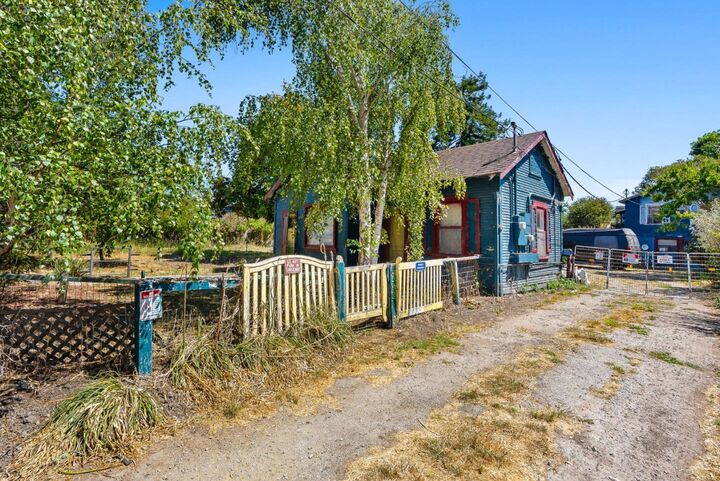 Property Photo: 1430 Merrill Street CA 95062