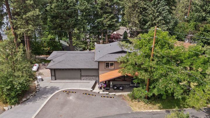 Property Photo: 12808 N North Park St WA 99025