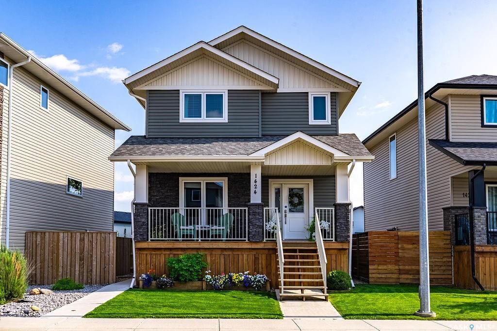 Property Photo:  1424 Cassat Drive  SK S0K 2T1 