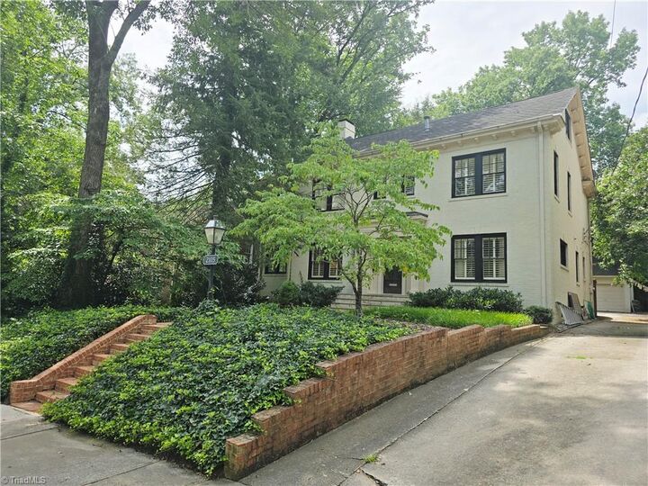 Property Photo:  2105 Rolling Road  NC 27403 