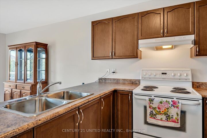 Photo de la propriété: 2691 Foxmeadow Road ON K9L 0A8
