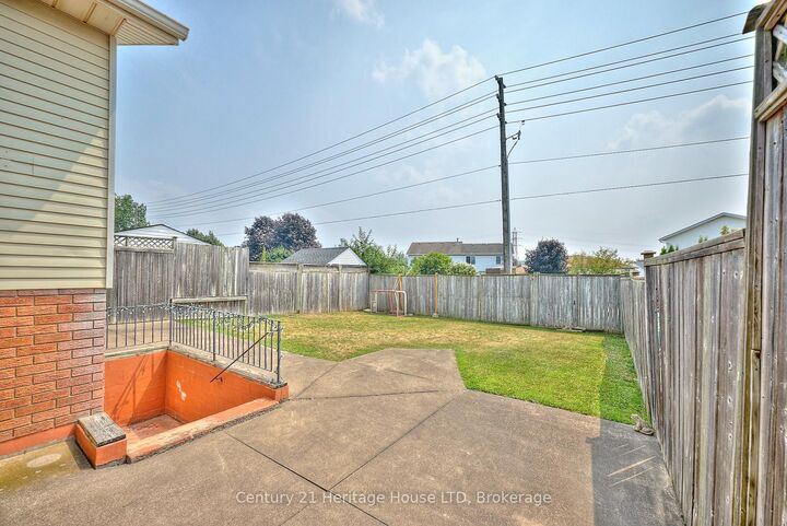 Property Photo: 7724 Donlee Drive ON L2H 2N5