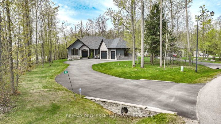 Photo de la propriété:  21 Boothby Crescent  ON L9X 0H1 