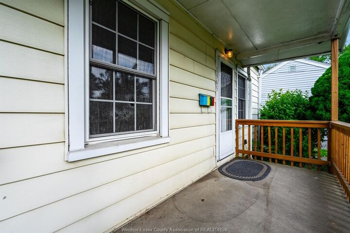 Property Photo:  1345 Elm  ON N8X 2B7 