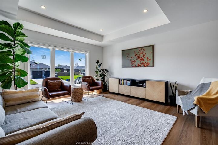 Property Photo:  46 Olive Drive  ON N8H 0E7 