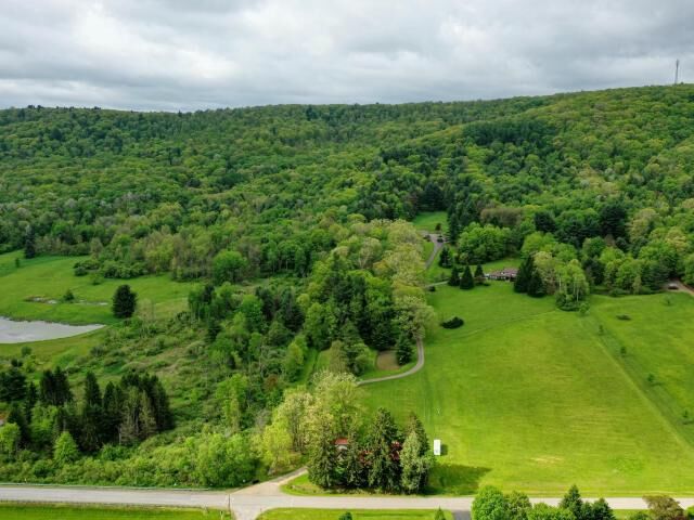Property Photo: 275 Emmaus Lane PA 16371