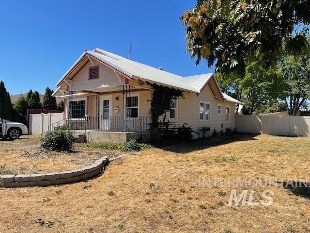 MLS#98957619: 1228 6th Street, Clarkston, WA 99403